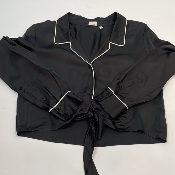 Wilfred Aritzia Blouse Top Shirt M Black Silky Cupro Fabric Sustainable Vegan. - Picture 6 of 12